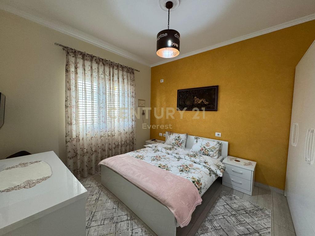 2+1 apartment for rent near the American villas.