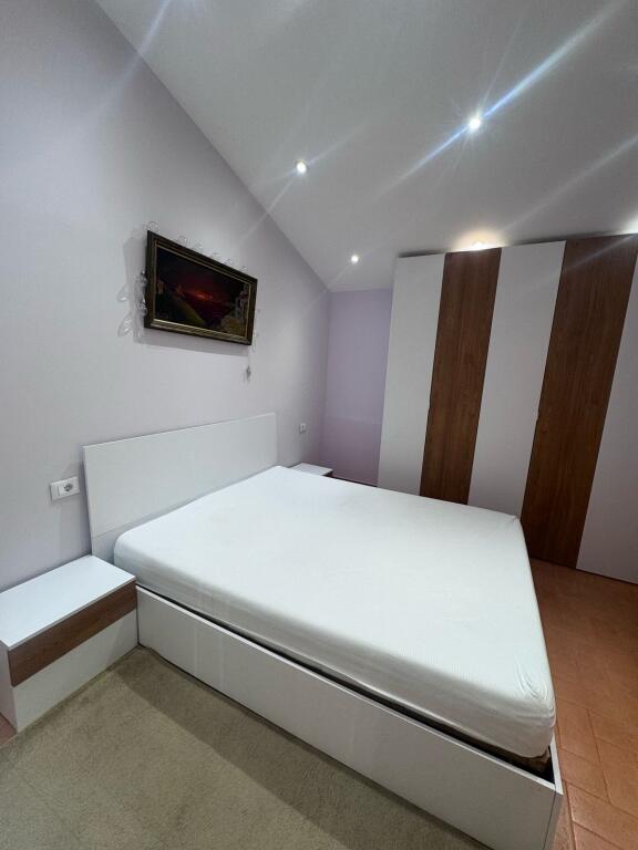 Apartment 2+1+2+veranda for rent, Myslym Shyr near Someg 600 thousand lek.