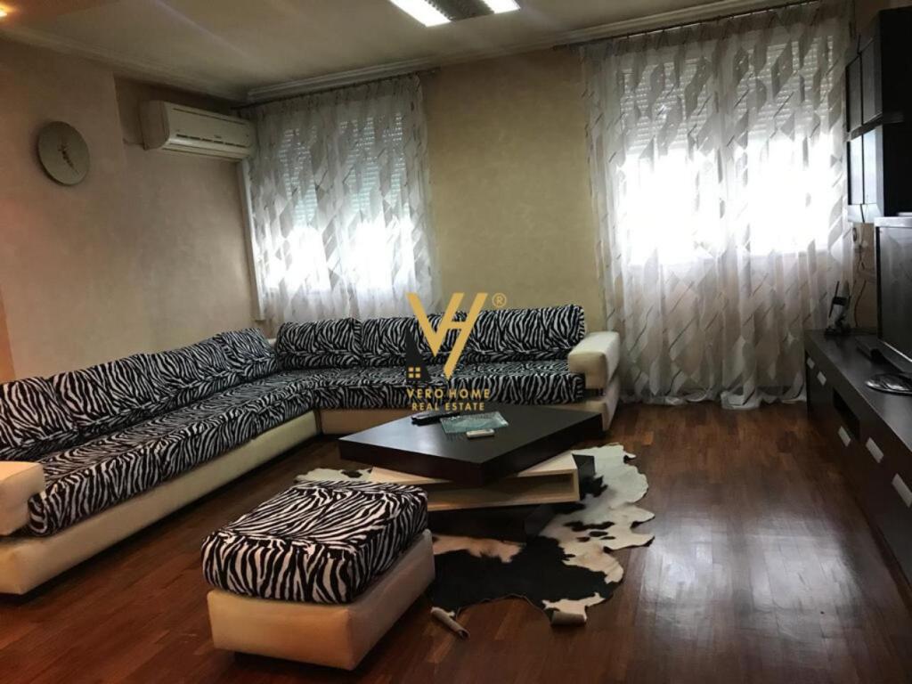 DUPLEX APARTMENT 2+1+BALCON FOR RENT NEAR THE FORMER EXHIBITION TODAY 700 EURO
