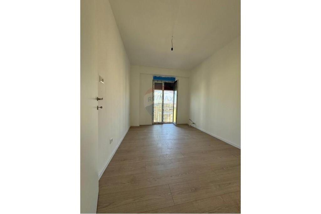 APARTMENT 2+1+2 FOR SALE with 1 ORBITAL PARKING SPACE!