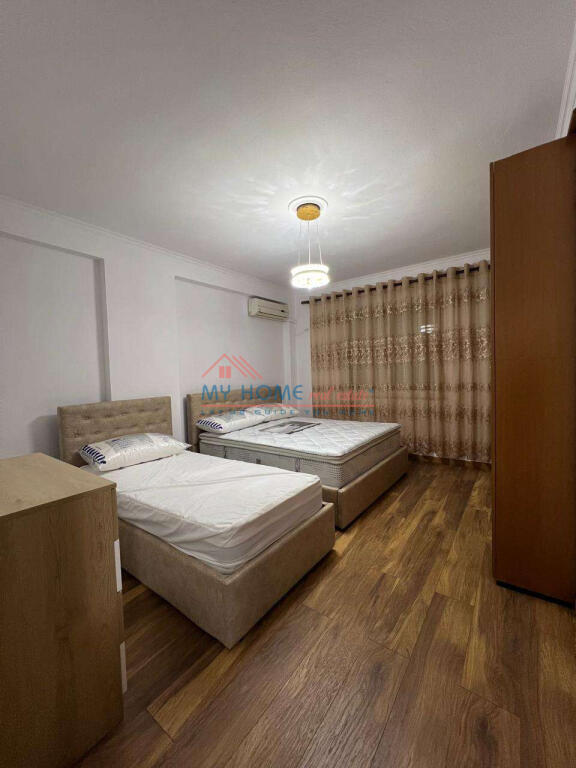 1+1 apartment for rent in Pazari i Ri, Tirana.