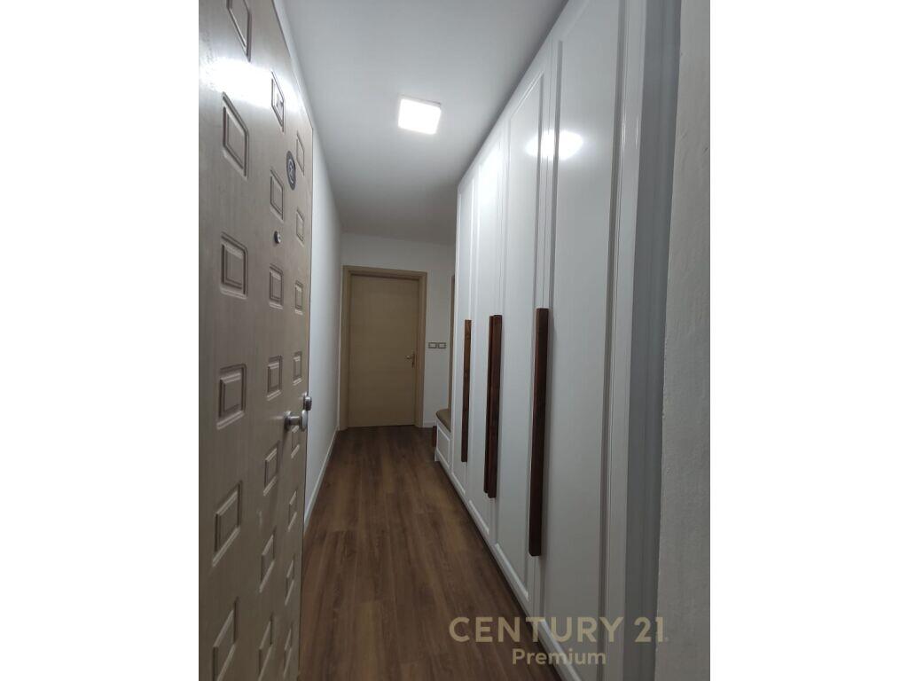 Apartment 2+1+2 for sale at Shkembi i Kavajes, Durrës!