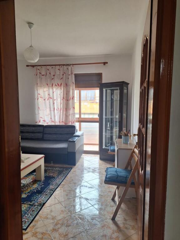 Affittasi appartamento 1+1+1 con balcone