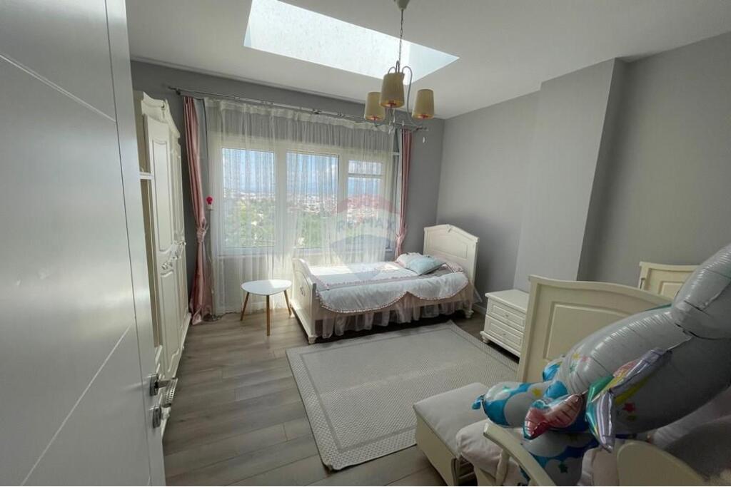 Vila me Pishinë në Rezidencën Kodra e Diellit 2