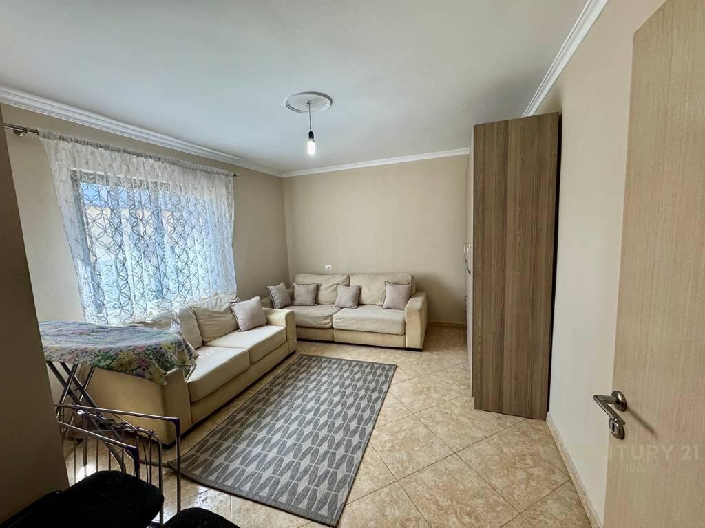APARTMENT 2+1+ STORAGE CROSSROADS OF BARDHYL STREET WITH HOXHA TAHSIM