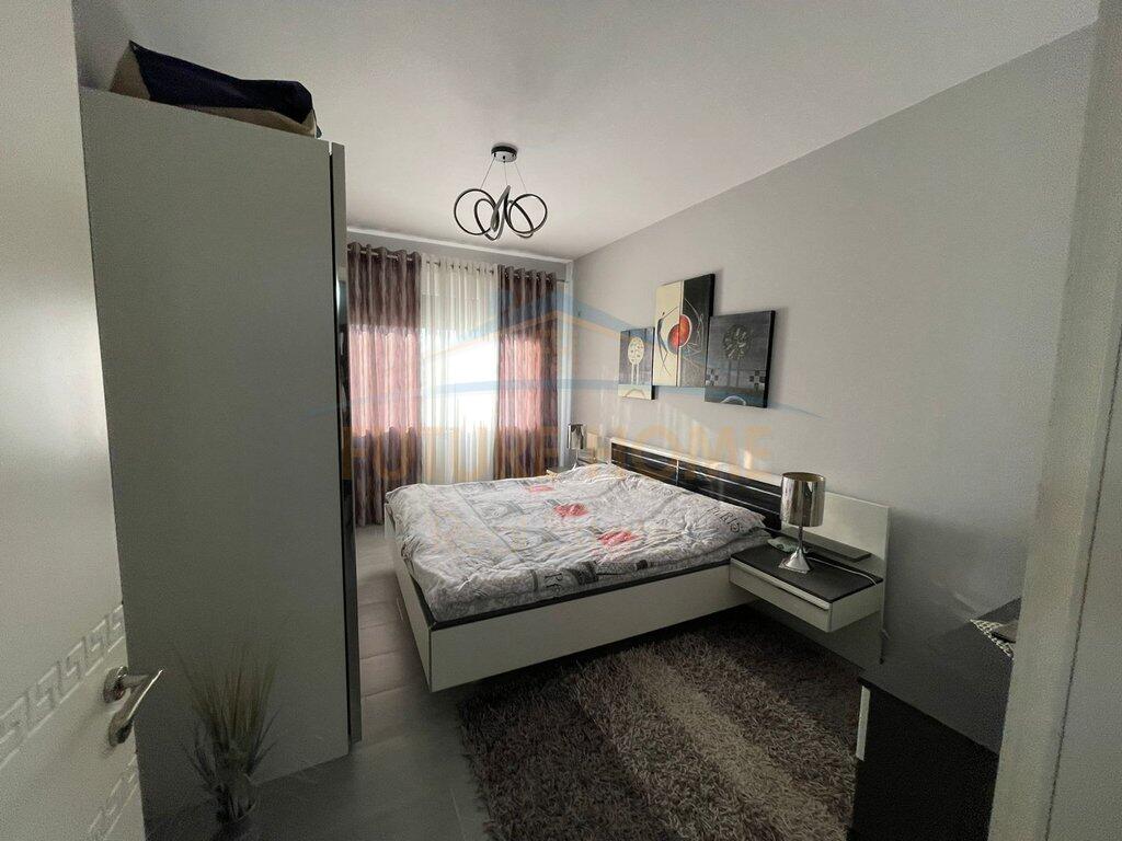 Shitet Apartament 1+1, Unaza e Re