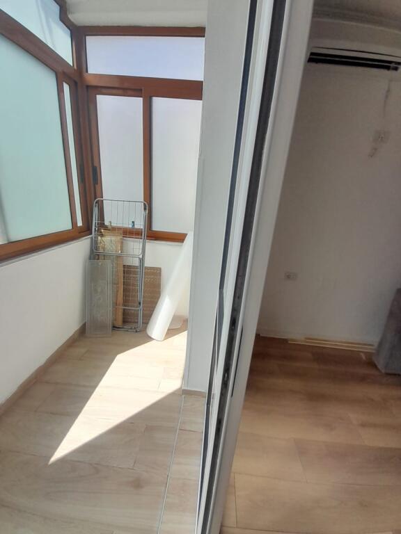 Apartment 1+1 for rent, 21 December, 400 euros.