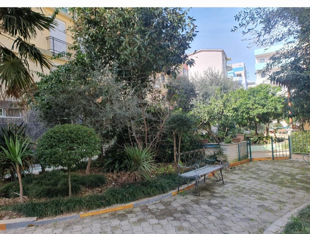 For sale 1+1 apartment Golem (Lis Complex)