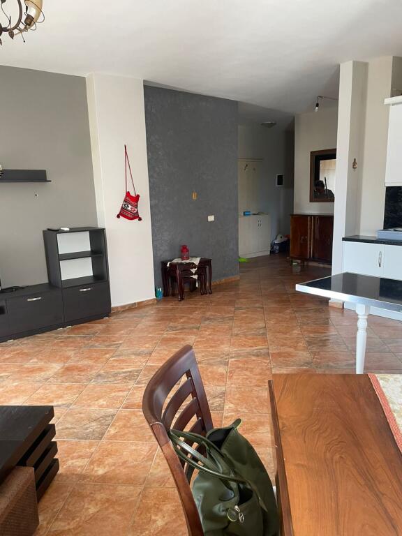 🏡 2+1+🅿 Apartment for Rent at Liqeni i Thate