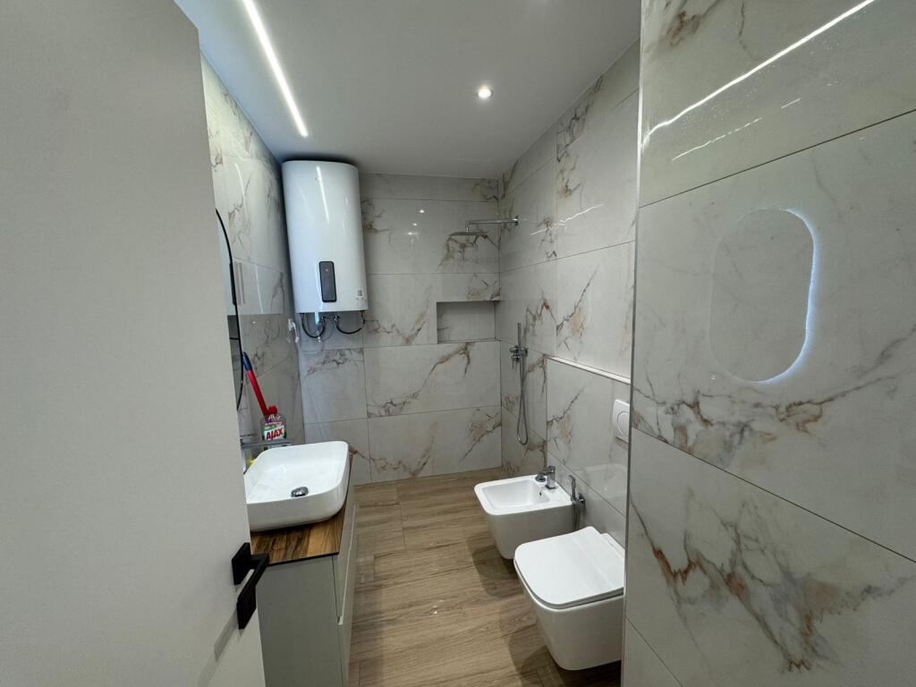 In the area of Myslym Shyrit, on "Him Kolli" Street, we are selling a 2+1 apartment with a storage room.
