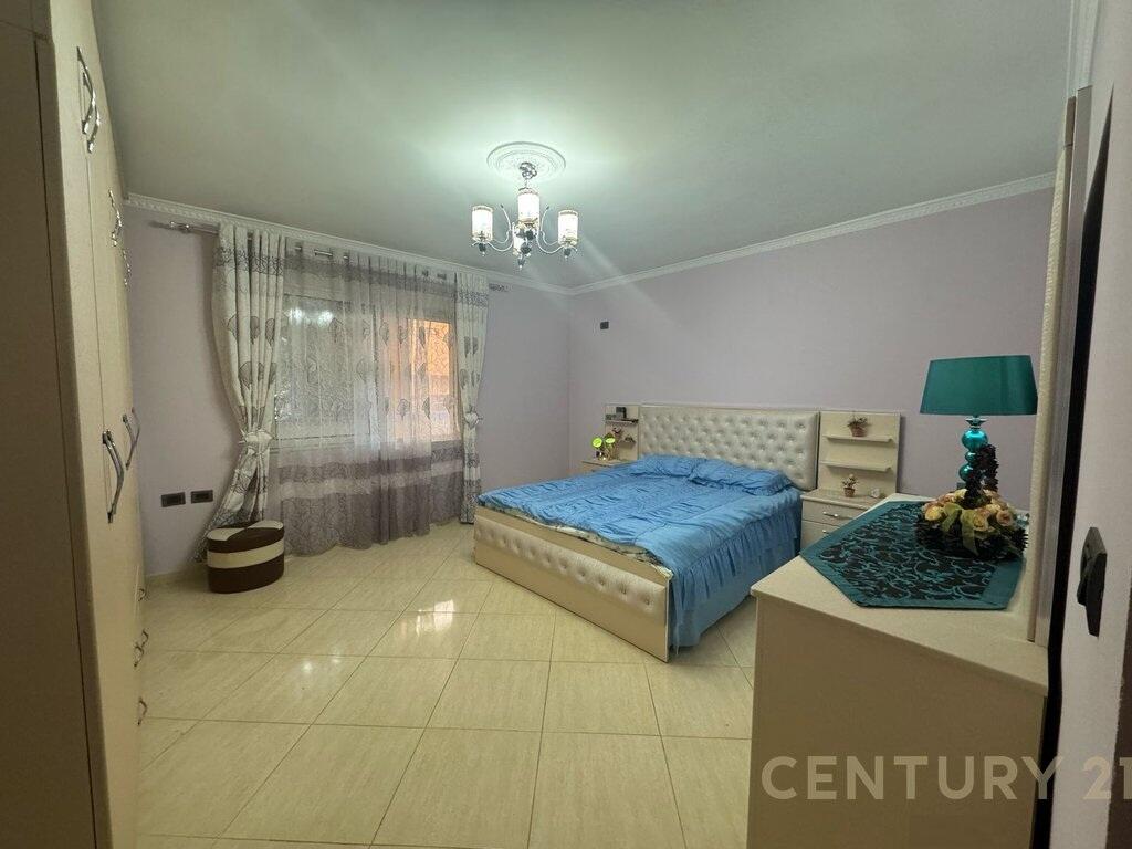 2+1 APARTMENT FOR RENT NEAR SHKOLLA E KUQE! 600 € /Month