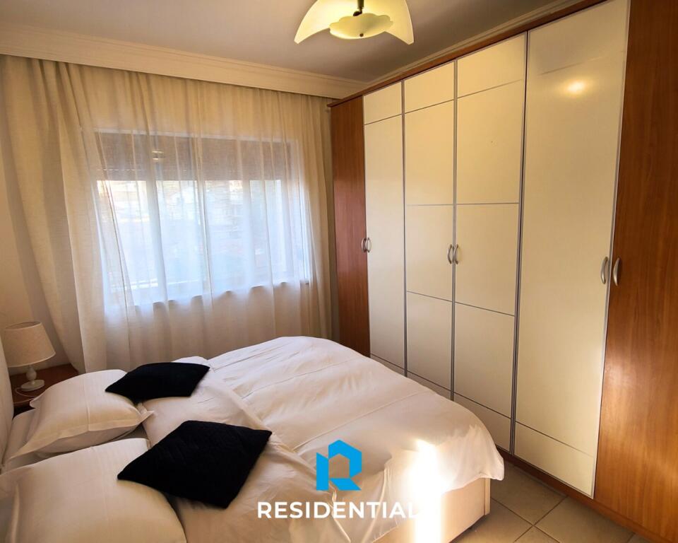 Tek Pazari I Ri, Jepet Me Qira Apartament 2+1 I Mobiluar!