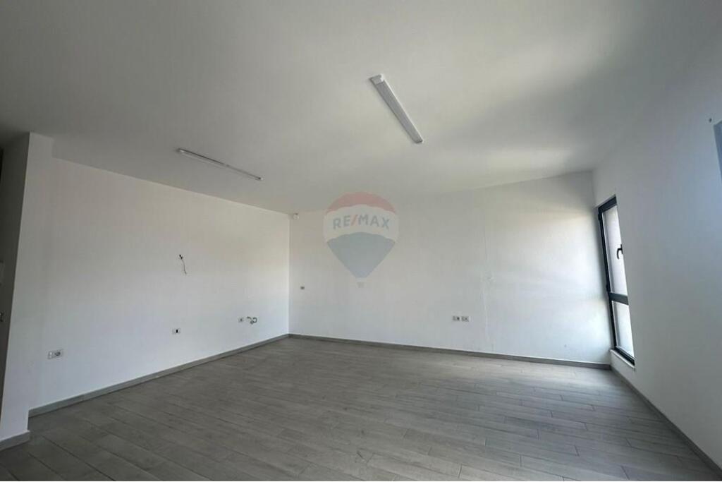 APARTAMENT 2+1 ME QIRA, ISH DOGANA