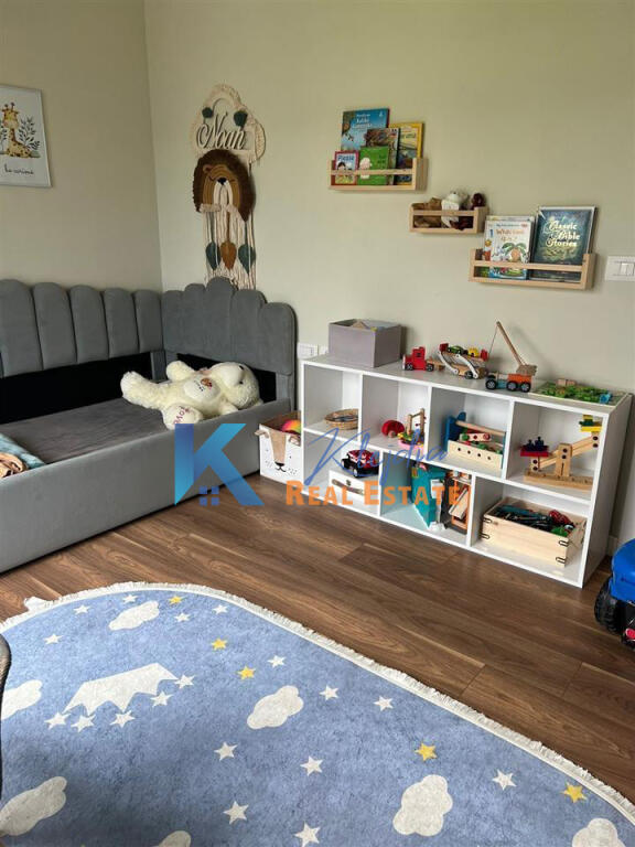 2+1+2 apartment for rent on Kosovareve Street