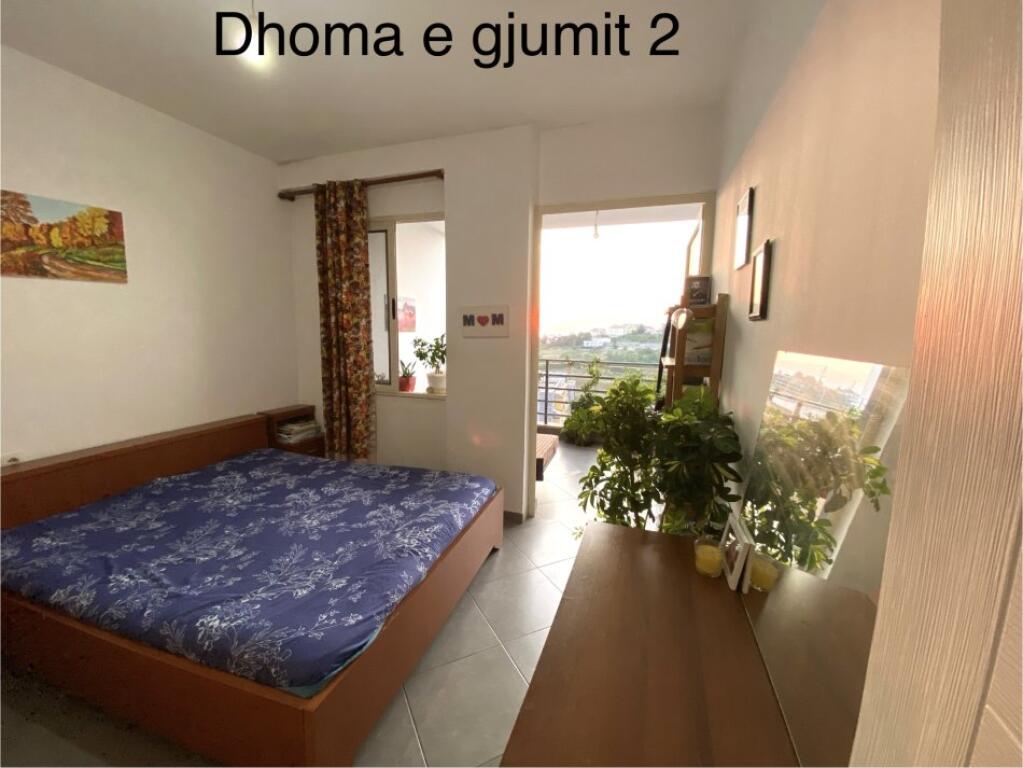 A 2+1+2 apartment is available in Shkoze, a new building with an elevator.