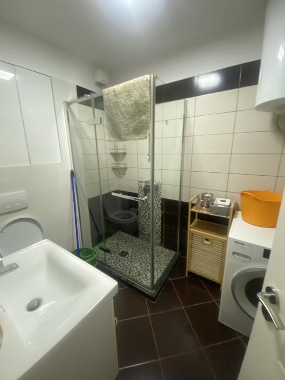 1+1,i mobiluar,hotel radison,cmimi 550 euro