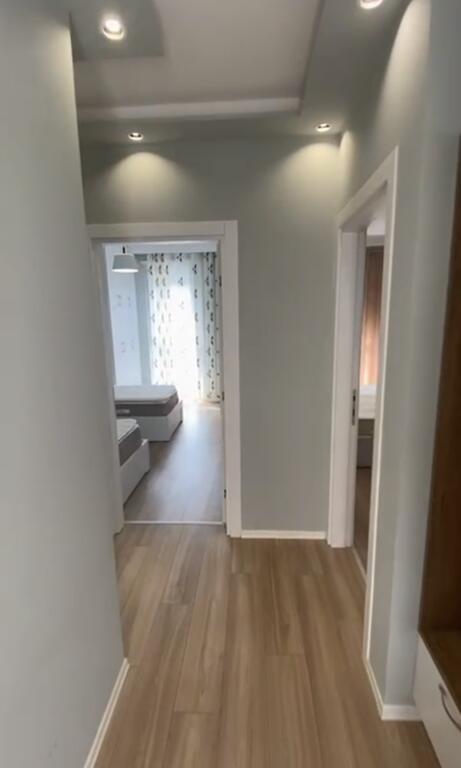 Jepet me qira 2+1+2 FIORI DI BOSKO 650€ 