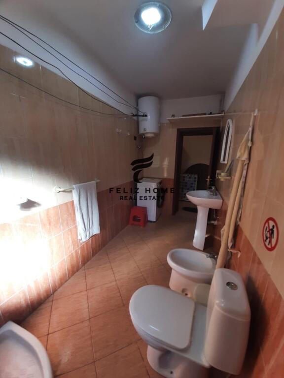 APARTAMENT ME QERA 1+1 BULEVARDI BAJRAM CURRI 500 EURO