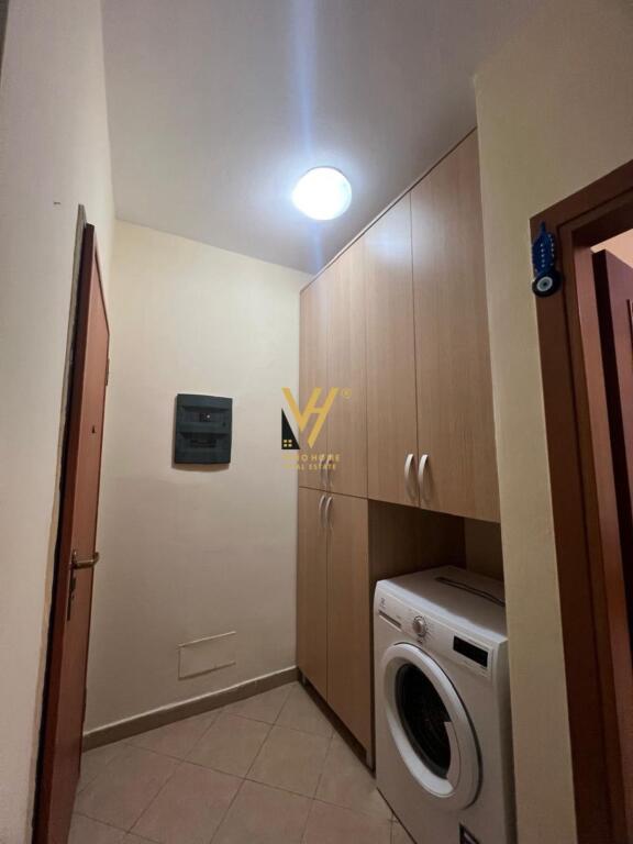 AFFITTASI APPARTAMENTO 1+1+2 IN ZONA DI RUGA E KOSOVAREVE 70.000 LEKË