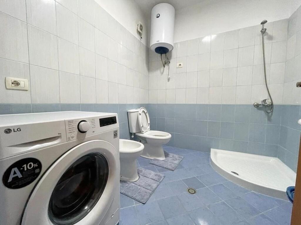 Affittasi appartamento 2+1+2 bagni +1 balcone