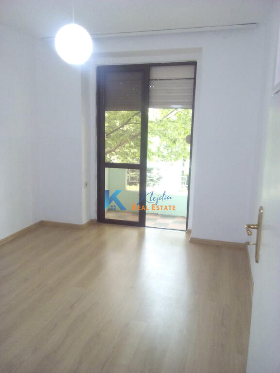 Office for rent on Gjergj Fishta Boulevard, opposite Vasil Shanto school.
