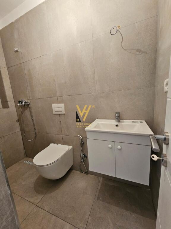 SHITET GARSONJERE 31 M2 NE QENDER 93.000 EURO