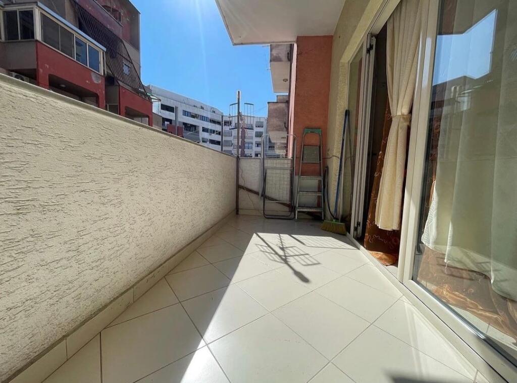 Affittasi appartamento 2+1+2 bagni +1 balcone