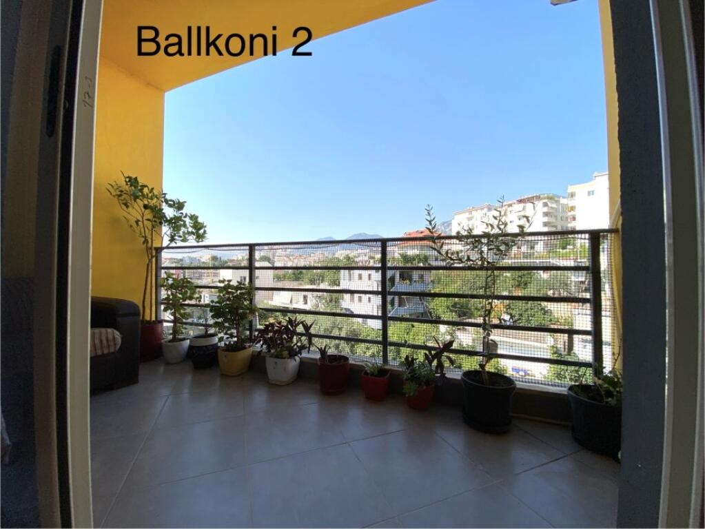 A 2+1+2 apartment is available in Shkoze, a new building with an elevator.