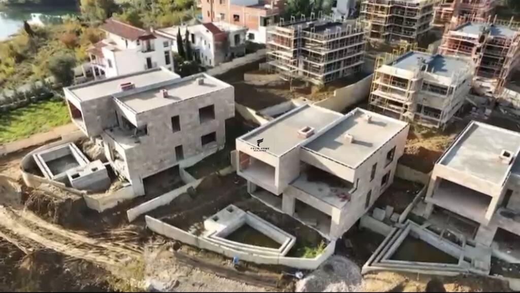 VILLA FOR SALE 660 M2 FARKA LAKE 1,200,000 EURO