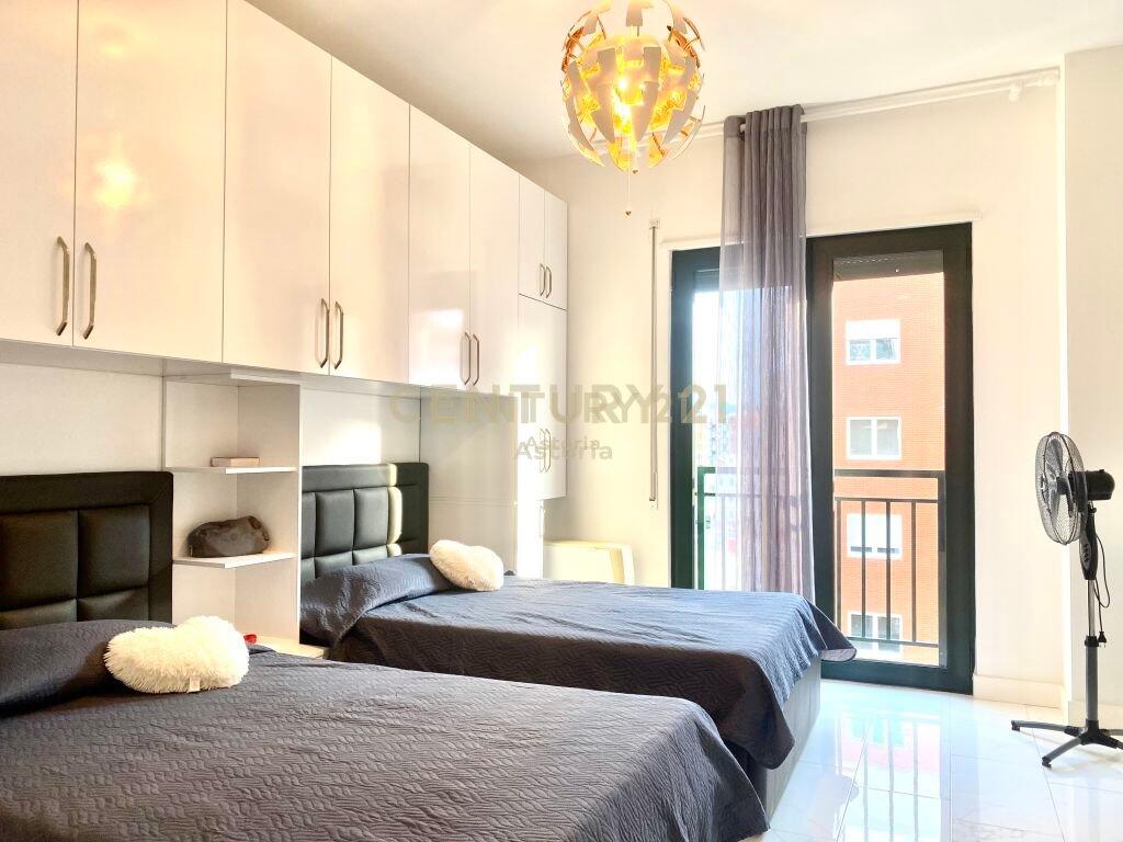 Super apartment 2+1+2+parking space for rent in the Green City complex. 750 € /Month