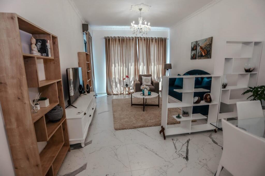 Apartment 1+1 for rent, Kavaja Street near Square 21, 800,000 lek.