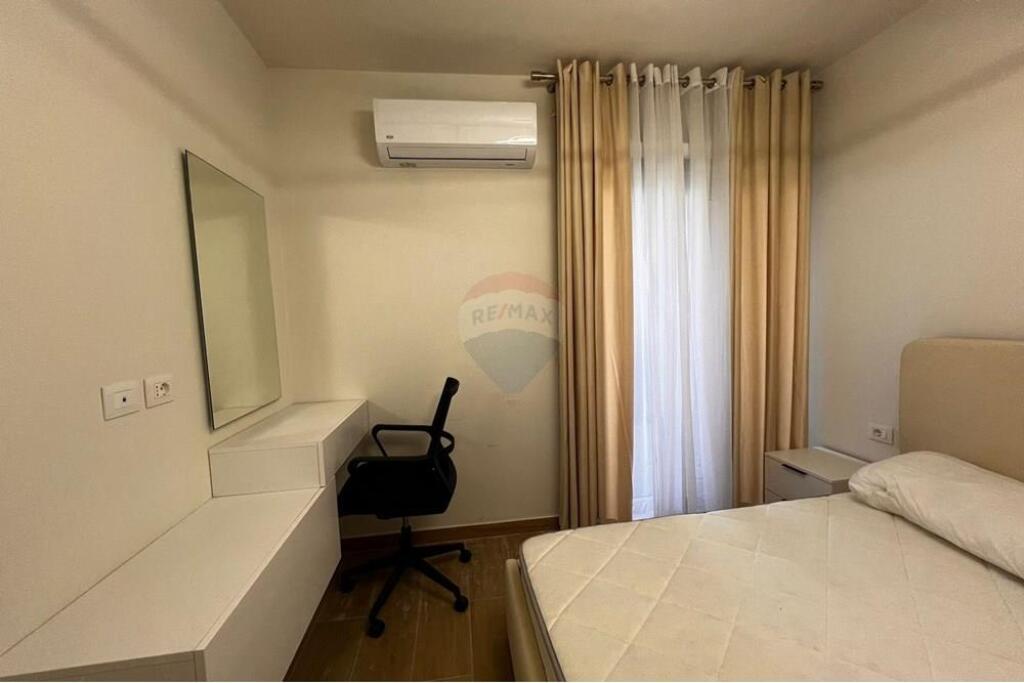 JEPET ME QIRA APARTAMENT 1+1Tirana Golden Park