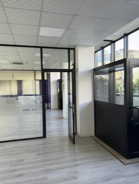 Commercial space for rent in Don Bosko, 285 m2, fully renovated.