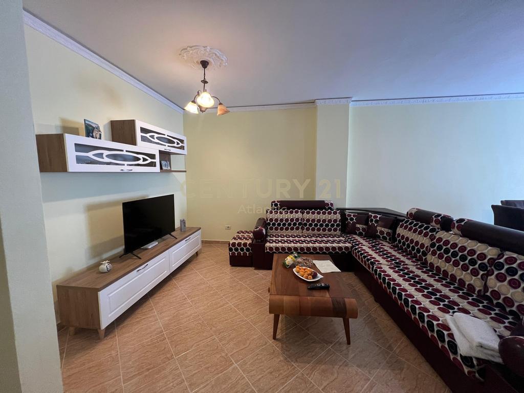 APARTMENT 2+1+ STORAGE FOR RENT IN RROTA KUQE BEACH!