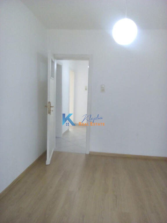 Office for rent on Gjergj Fishta Boulevard, opposite Vasil Shanto school.