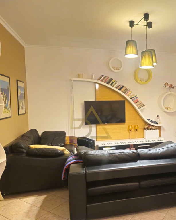 🏠 APARTMENT WITH SEA VIEW – Vlorë 🌅 Enjoy the magical view from the balcony, with the crystal clear sea greeting you every day!