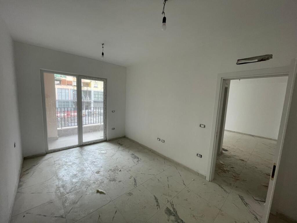 1+1 Apartment for Sale – Aura Complex, Laprakë