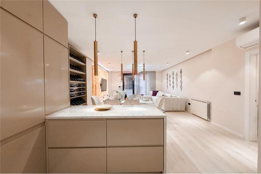 APARTAMENT ME QIRA 2+1 PRANË LIQENIT TIRANA