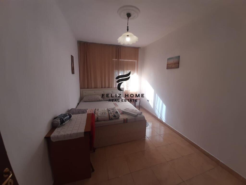 APARTAMENT ME QERA 1+1 BULEVARDI BAJRAM CURRI 500 EURO