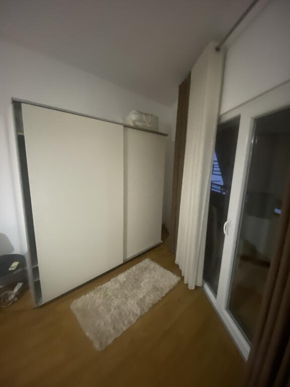 1+1,i mobiluar,hotel radison,cmimi 550 euro