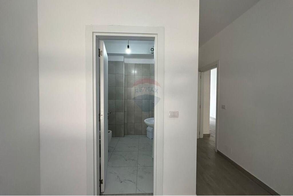 APARTAMENT 2+1 ME QIRA, ISH DOGANA