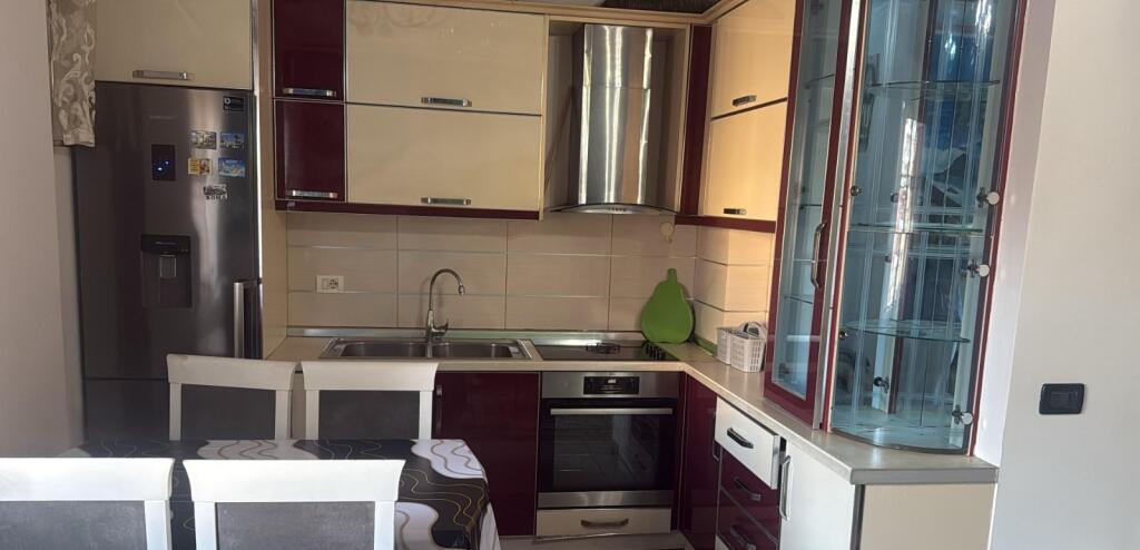 Apartment 2+1 for rent, Astir Mikel Maruli street (Administrative unit no. 14) 450,000 lek.