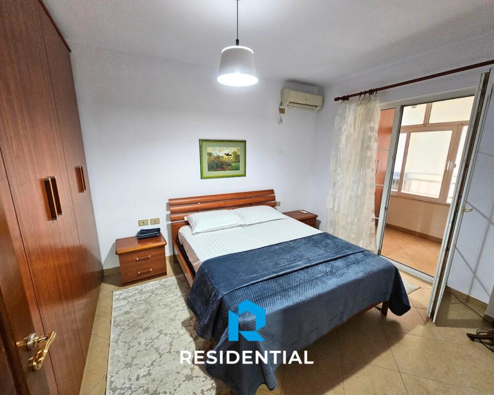 Tek Gjimnazi Petro Nini Luarasi, Jepet Me Qira Apartament 2+1 I Mobiluar!