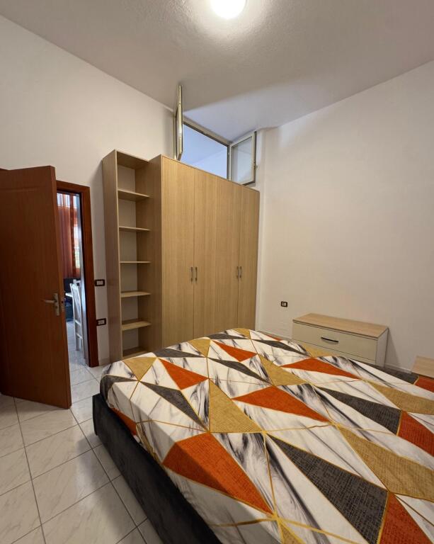 Apartment 1+1 for rent, 5 Maj near Big Market (Gaqo Vakeflli street) 350,000 lek.