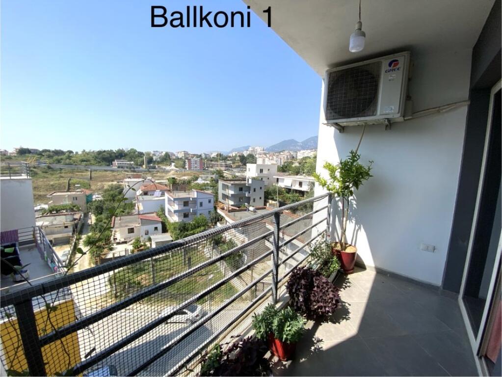 A 2+1+2 apartment is available in Shkoze, a new building with an elevator.