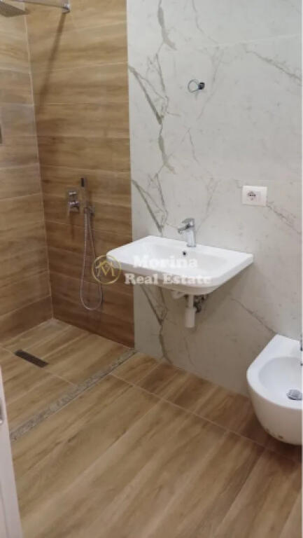 Rent apartment 2+1 with balcony, Hoxha Tahsim Street, 600 euros/month - 0694050132