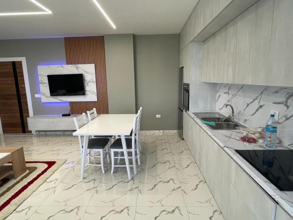 Te Motel Gaxherri jepet me qera 1+1 i mobiluar!
