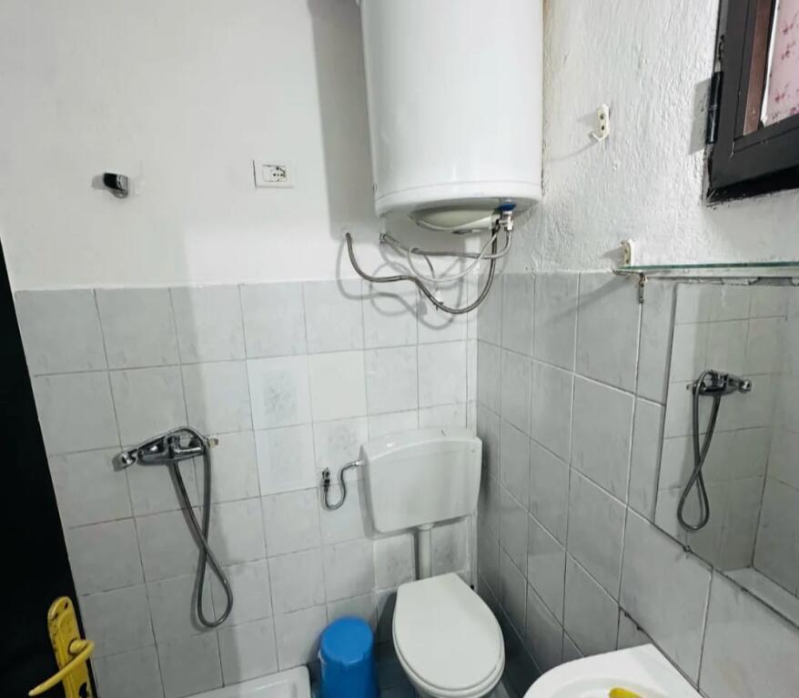 House 2+1 for rent, near Selvise Partizani Gymnasium, 380 euros.