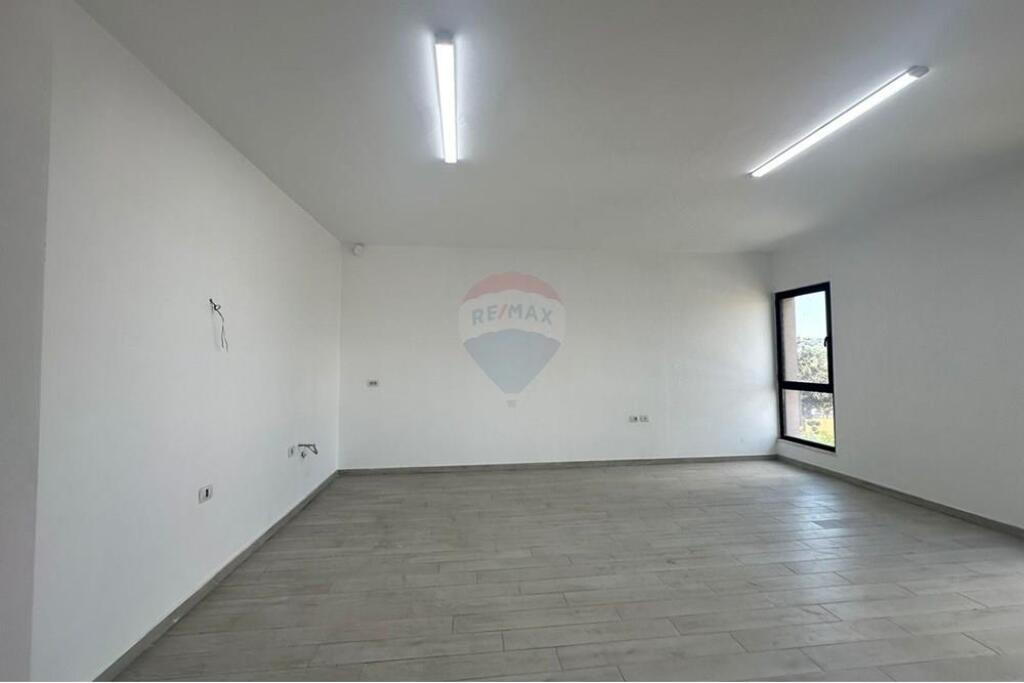 APARTAMENT 2+1 ME QIRA, ISH DOGANA