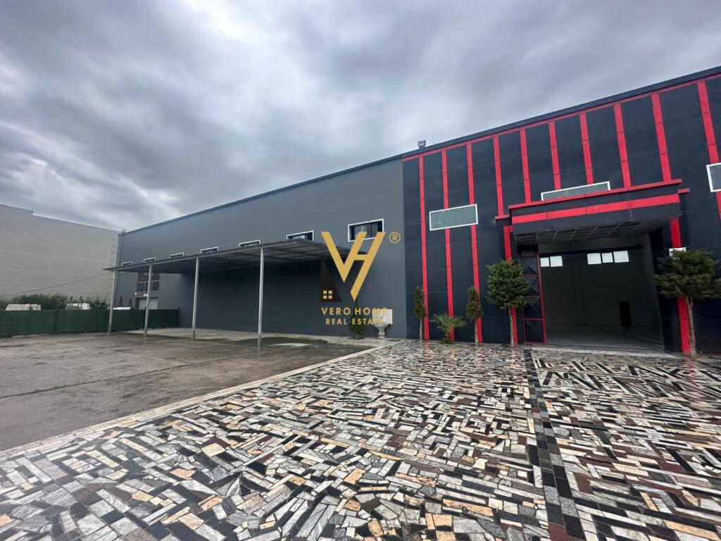 JEPET KAPANON 850 M2 ME QERA NE PICAR 5.000 EURO